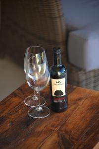 under oaks guesthouse