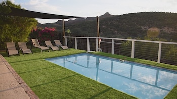 zwartberg view mountain lodge