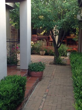 the crown guesthouse