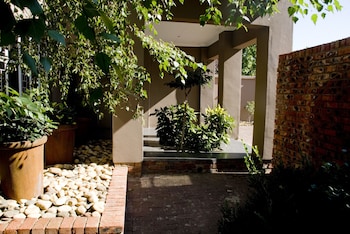 the crown guesthouse