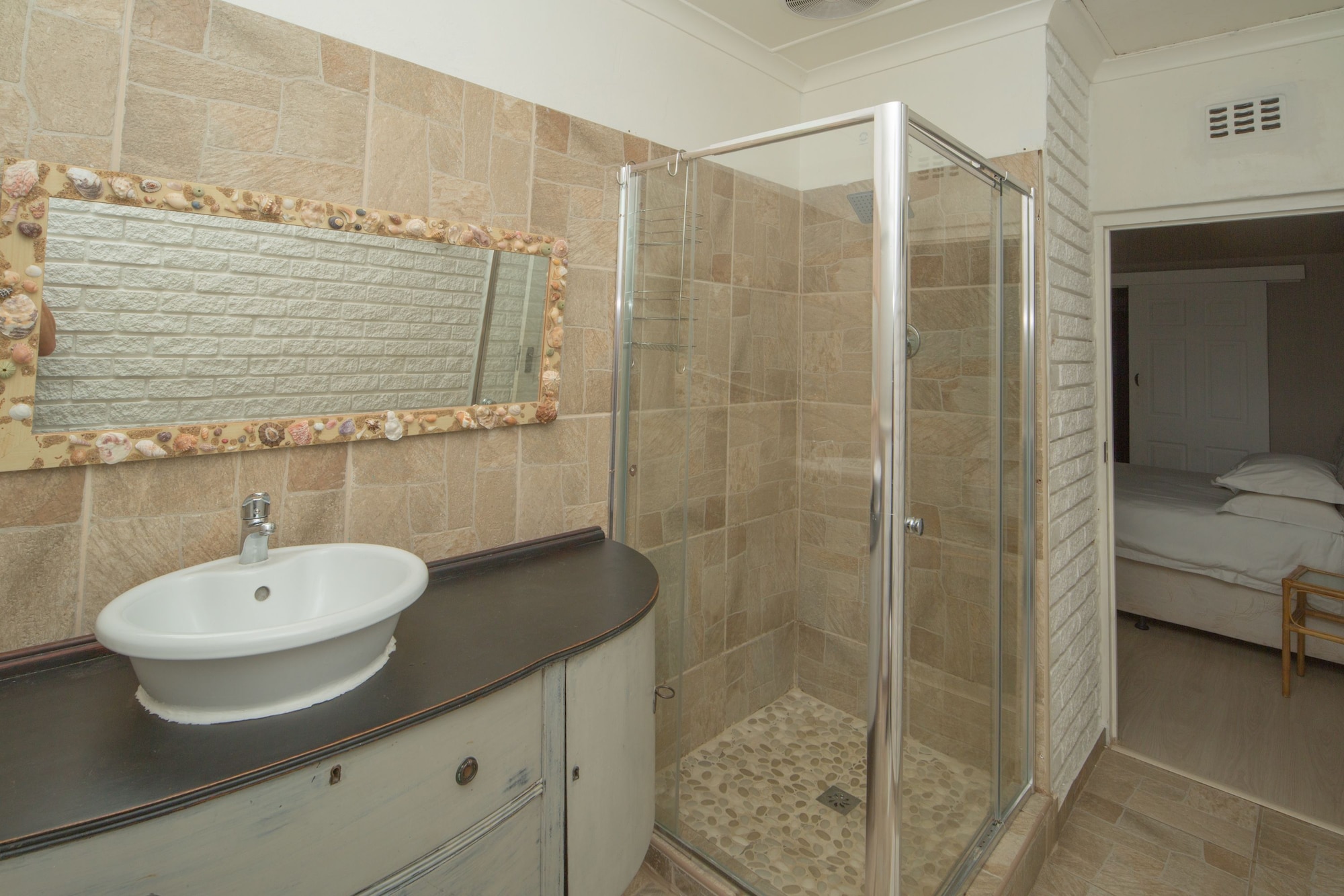 St Lucia Safari Lodge,Hluhluwe>>Durban,4 star