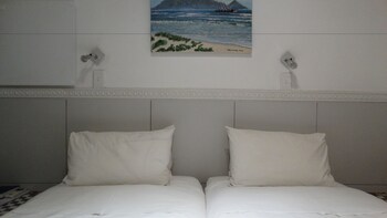 sleepers villa