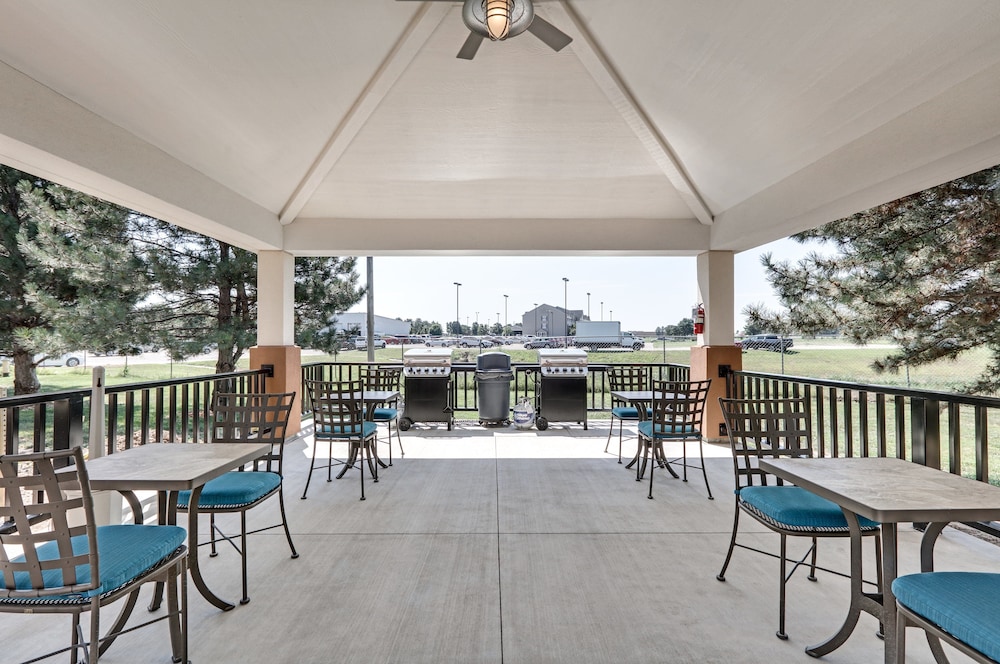 candlewood suites salina by ihg