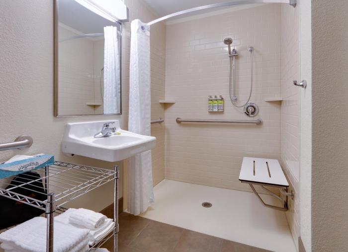 candlewood suites salina by ihg