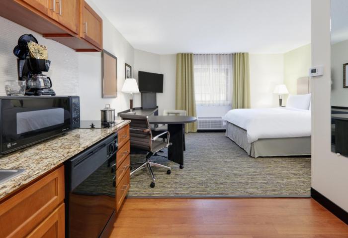 candlewood suites salina by ihg