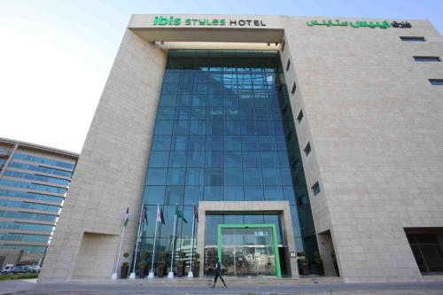 ibis styles dubai jumeira