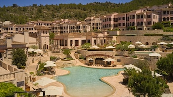 cap vermell grand hotel