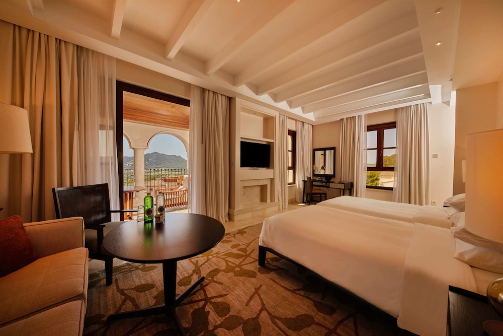 cap vermell grand hotel