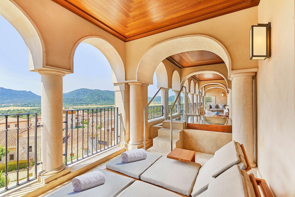 cap vermell grand hotel