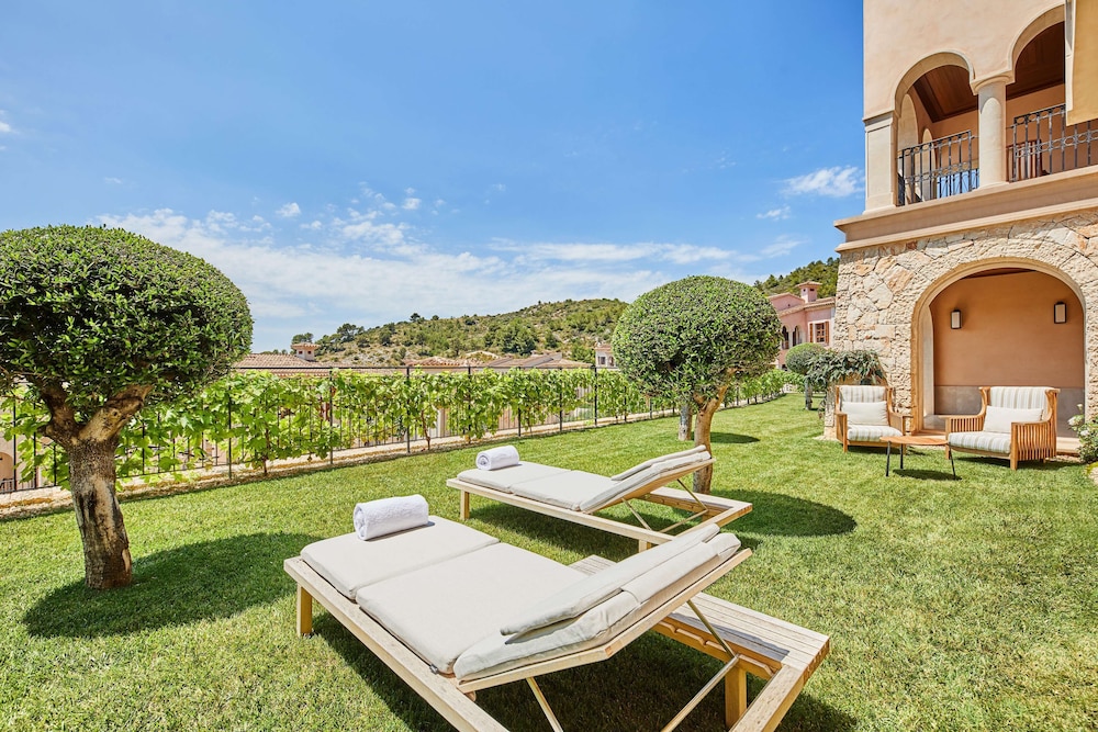 cap vermell grand hotel