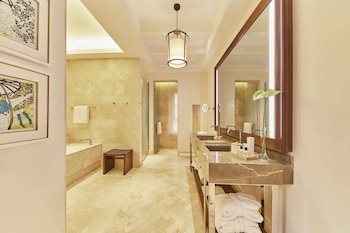 cap vermell grand hotel