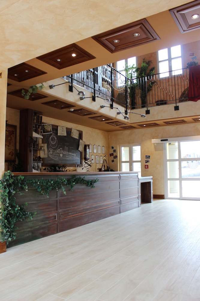 gardaland adventure hotel