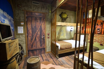 gardaland adventure hotel