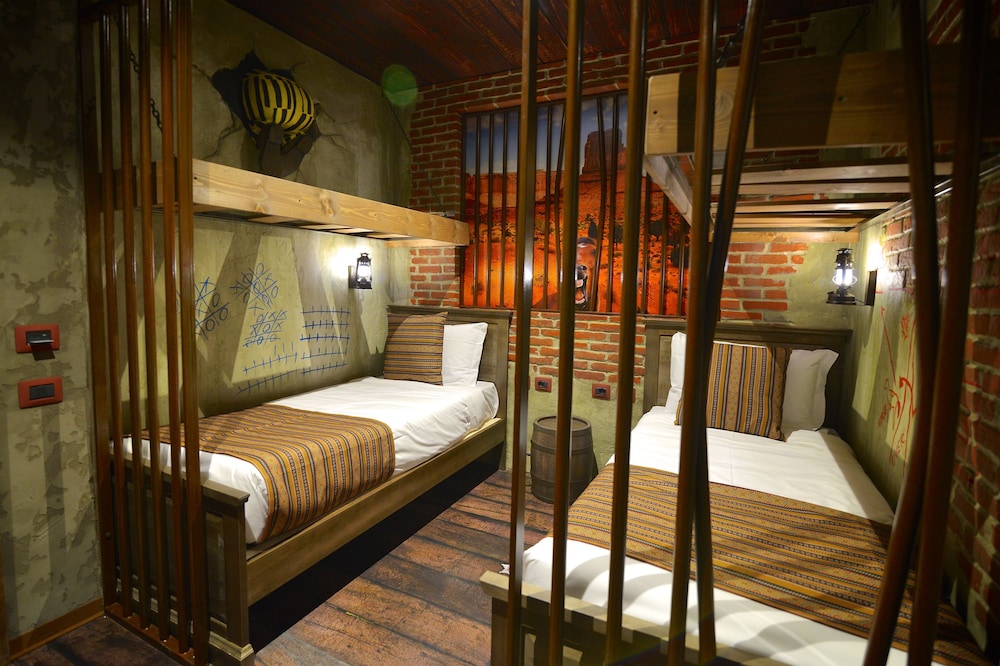 gardaland adventure hotel