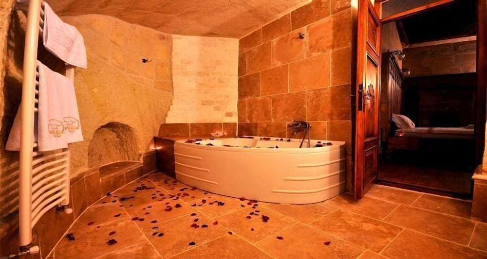has cave konak