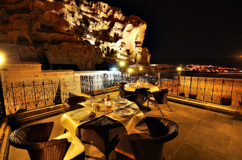 has cave konak