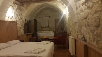 has cave konak