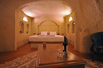 has cave konak