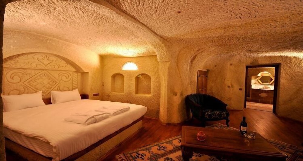 has cave konak