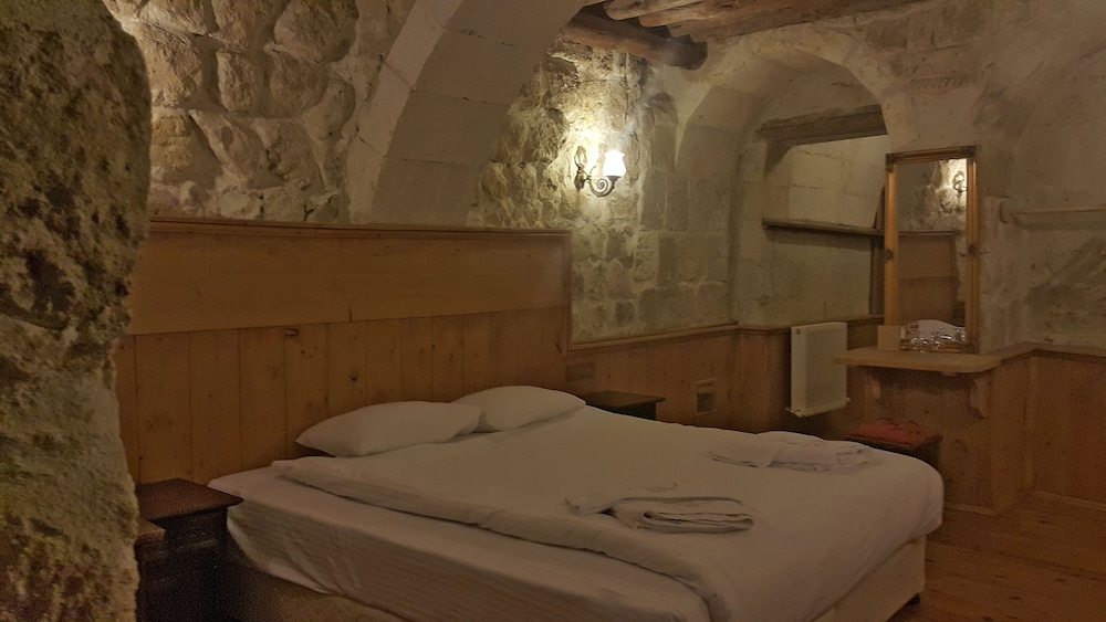 has cave konak