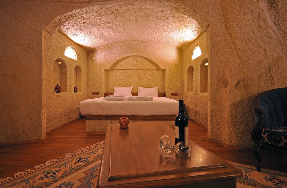 has cave konak