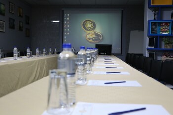 Onyx Hotel,Selektsionnoye>>Bishkek,4 star