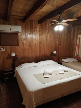 hotel cabanas del parque