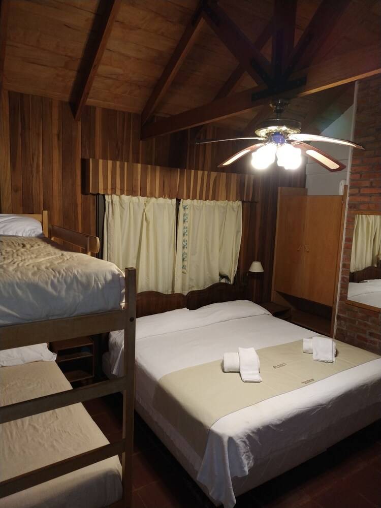 hotel cabanas del parque