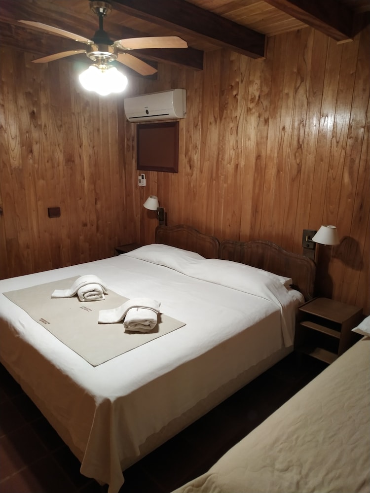 hotel cabanas del parque