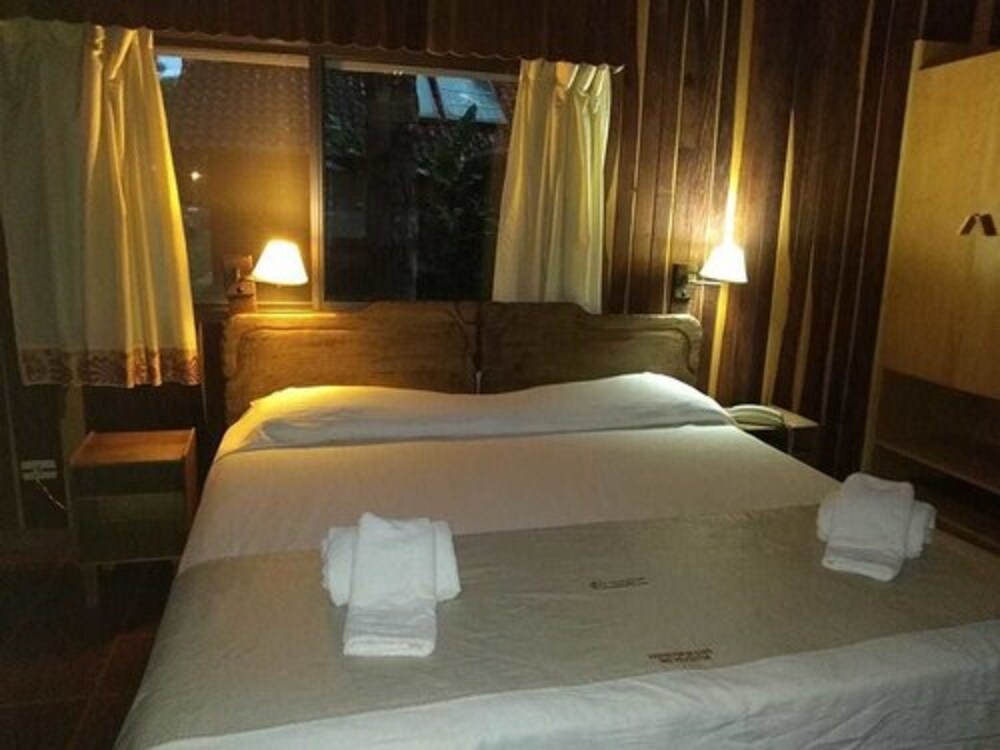 hotel cabanas del parque