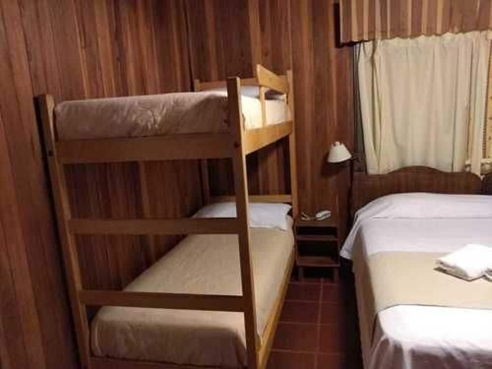 hotel cabanas del parque