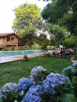 hotel cabanas del parque