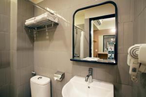 liberta hub blok m jakarta