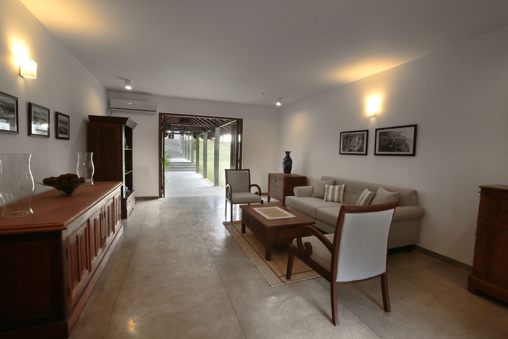the beach boutique hotel