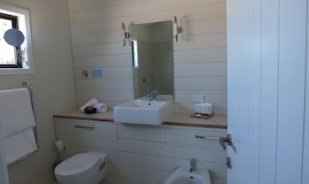 le chalet waiheke apartments