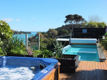 le chalet waiheke apartments