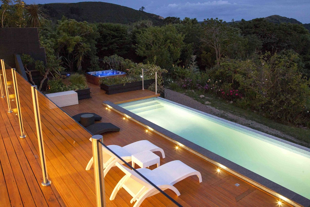 le chalet waiheke apartments