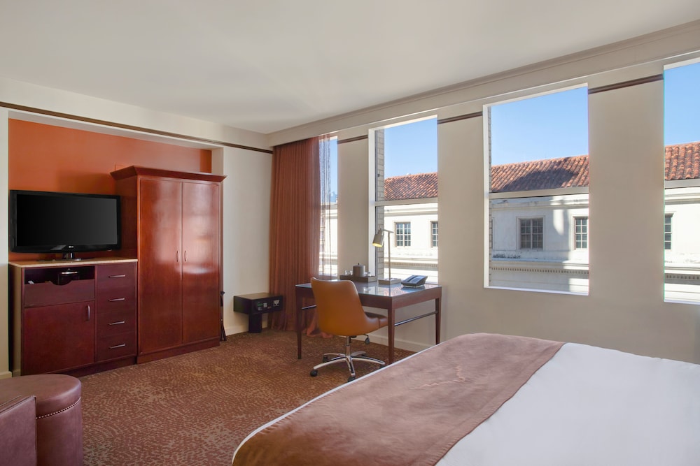 the emily morgan san antonio a doubletree by hilton