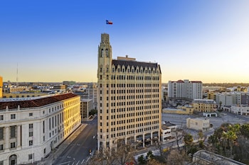 the emily morgan san antonio a doubletree by hilton