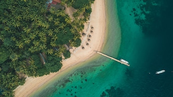 flower island resort