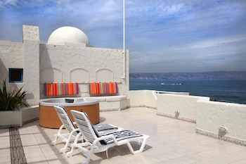 mr mar suites