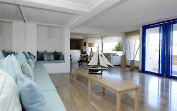 mr mar suites