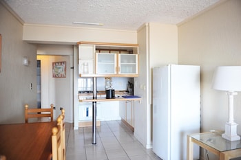 mr mar suites