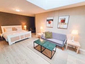 r nnes hotel
