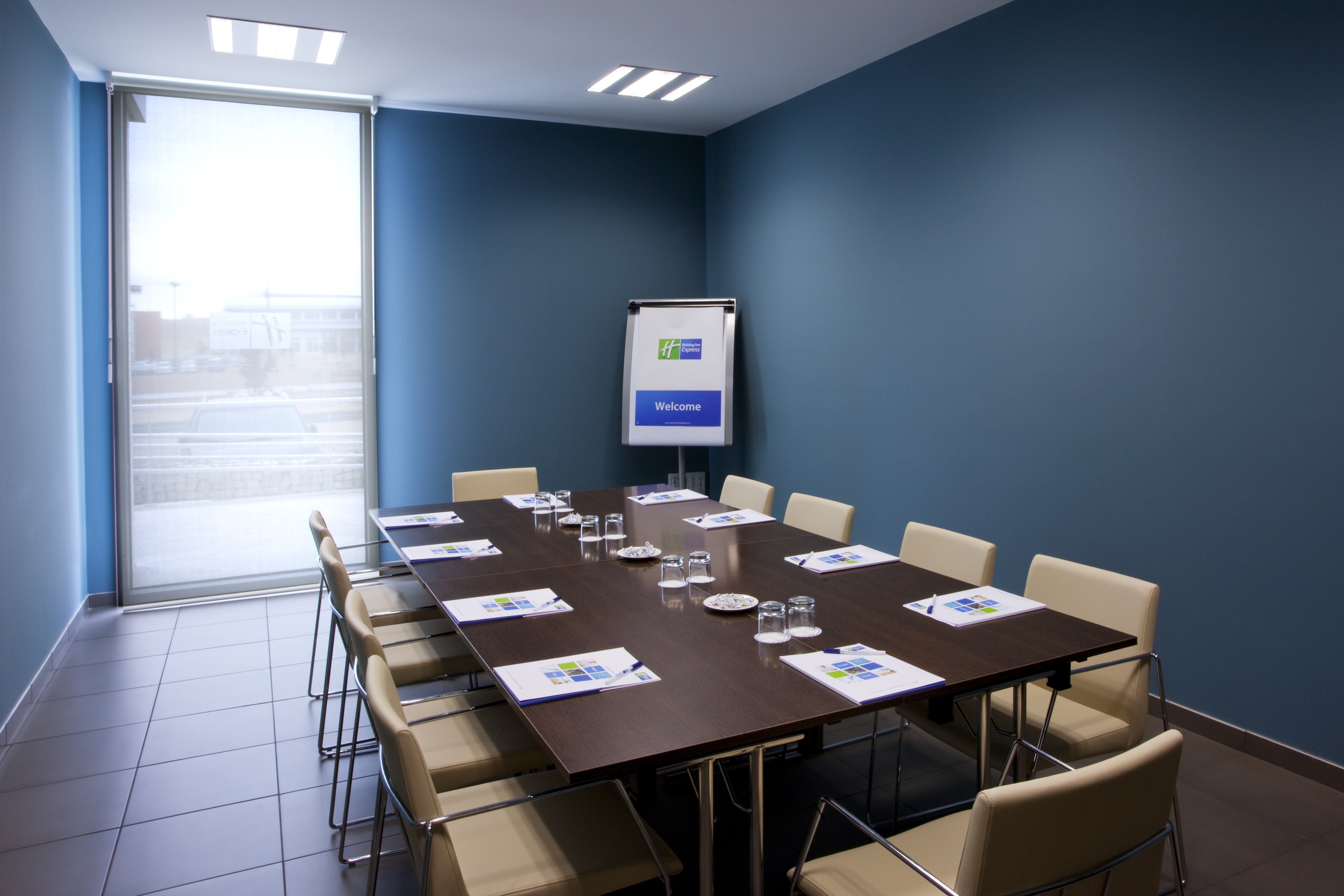 holiday inn express vitoria by ihg