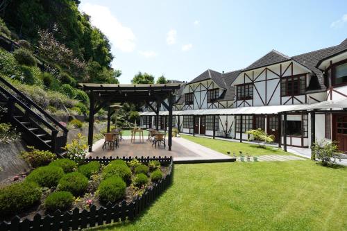 hotel frutillar