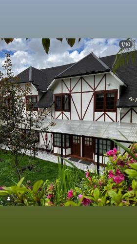 hotel frutillar