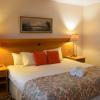 Shamrock Arms Guest Lodge,Emgwenya>>Belfast,4 star