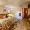 Shamrock Arms Guest Lodge,Emgwenya>>Belfast,4 star