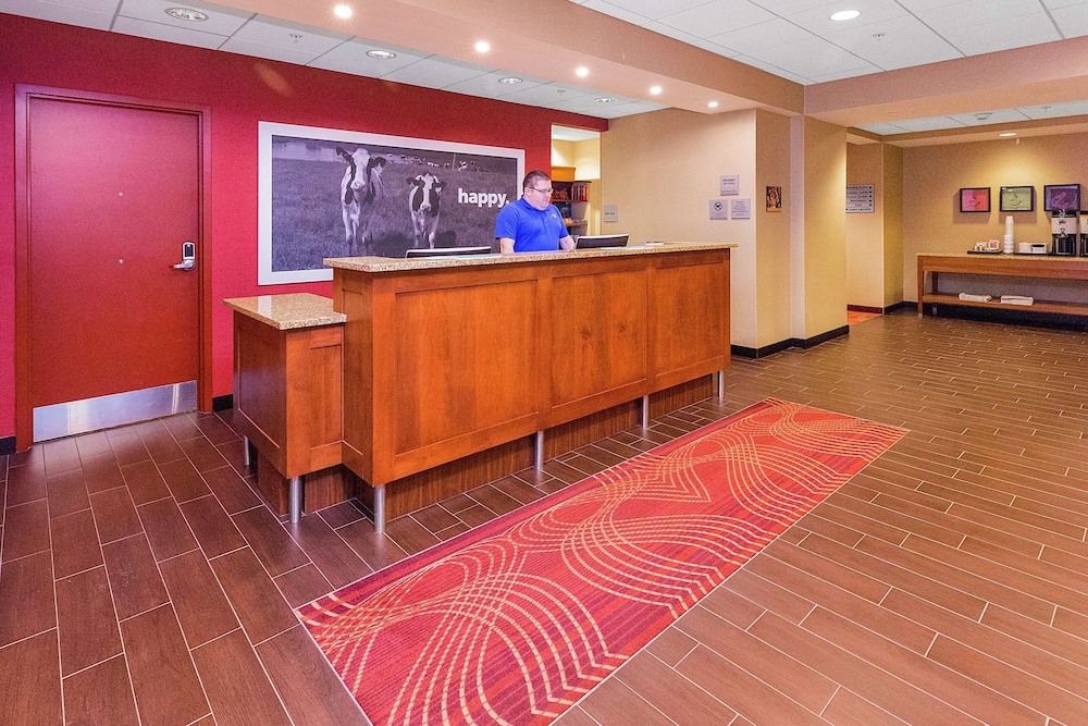 hampton inn waynesburg